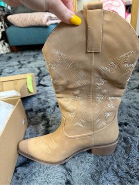 IDIFU Amazon Boots women’s size 8